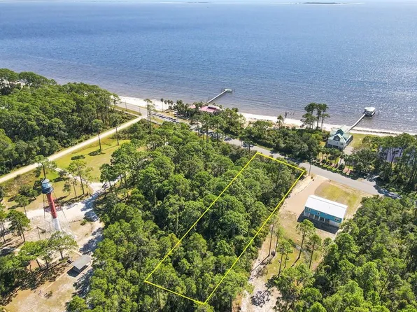 1981 Highway 98 W, Carrabelle, FL 32322