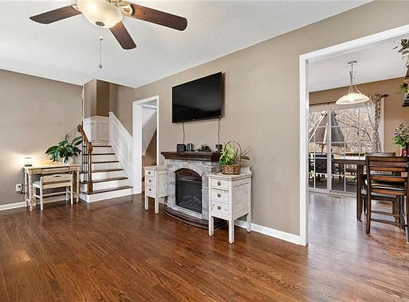 5th image of 1428 Park Ln