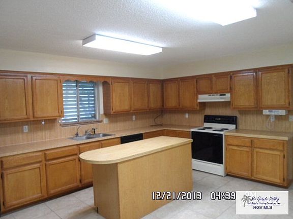 4th image of 1810 Swan Ln