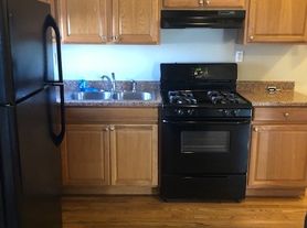 279 Brackett St, Portland, ME