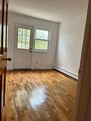 Rented by Laffey Real Estate | media 4