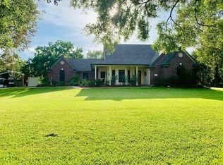 319 County Road 893, Angleton, TX 77515