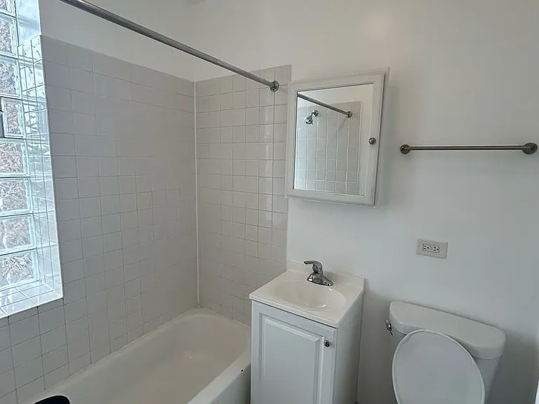 4407 N Kenneth — Photo 8