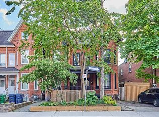 87 Oxford St #1, Toronto, ON M5T1P2