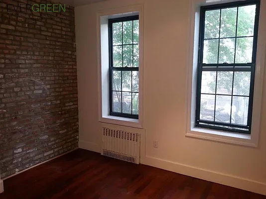 Rented by Evergreen Apartments BK | media 5
