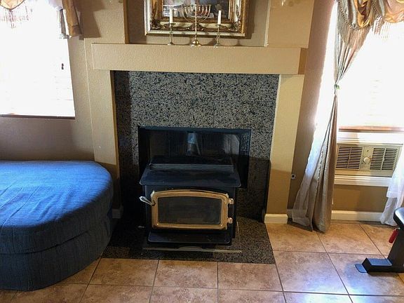 3rd image of 13542 Monterey Way