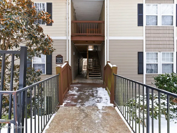 3200 Renwood Blvd APT 301, Louisville, KY 40214