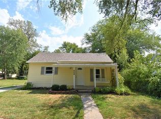 209 E Washington St, Kearney, MO 64060