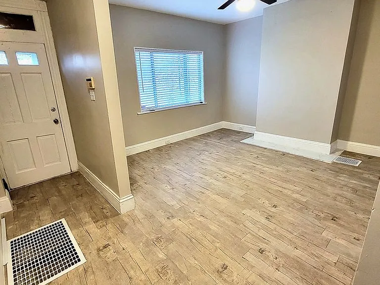 1407 Virginia Ave — Photo 8