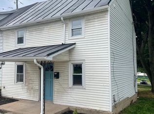 2295 Old Trail Rd, Etters, PA 17319