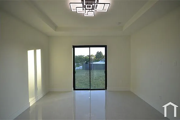 2416 Diplomat Pkwy W — Photo 27