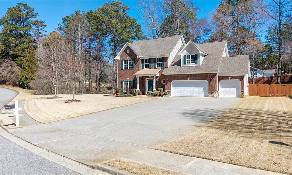 1st image of 1105 Fountain Head Ln