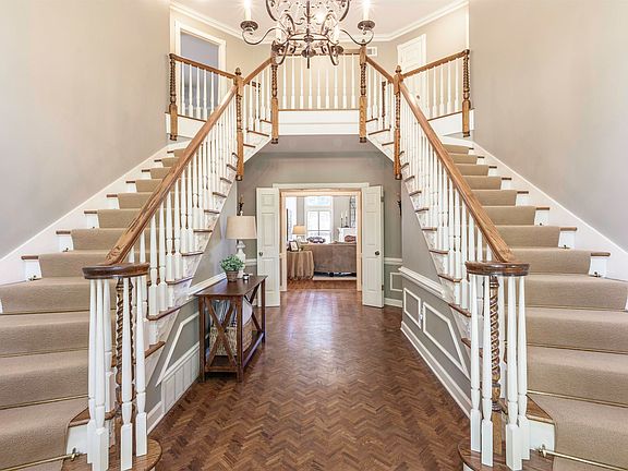 3rd image of 2874 Sweetwood Dr