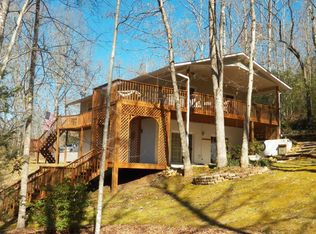 450 Country Bend Rd, Franklin, NC 28734