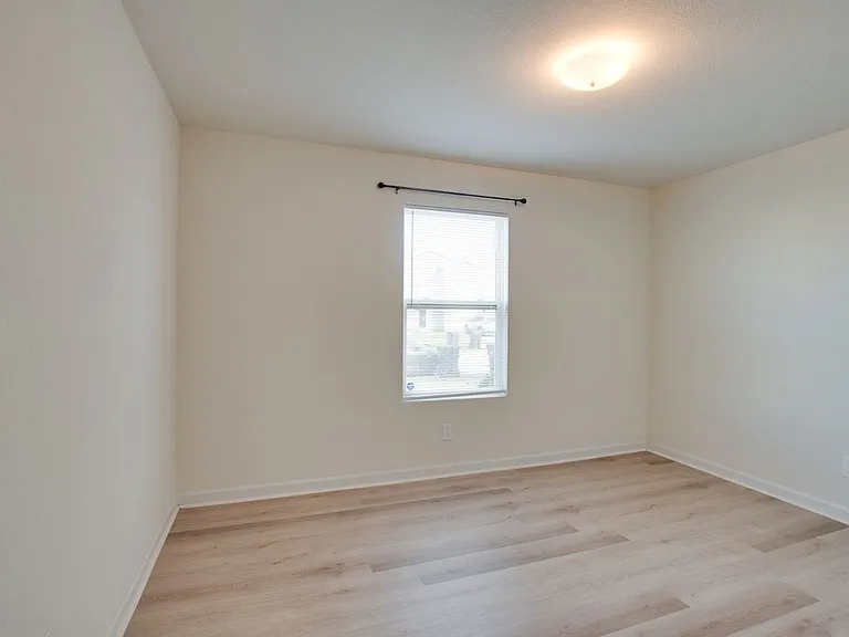 198 Cloverbrook Dr — Photo 16