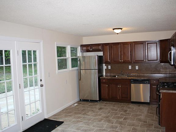 2nd image of 403 Albright Ave