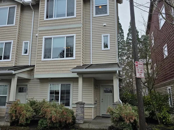 10532 NE Cedar Falls Loop, Hillsboro, OR 97006