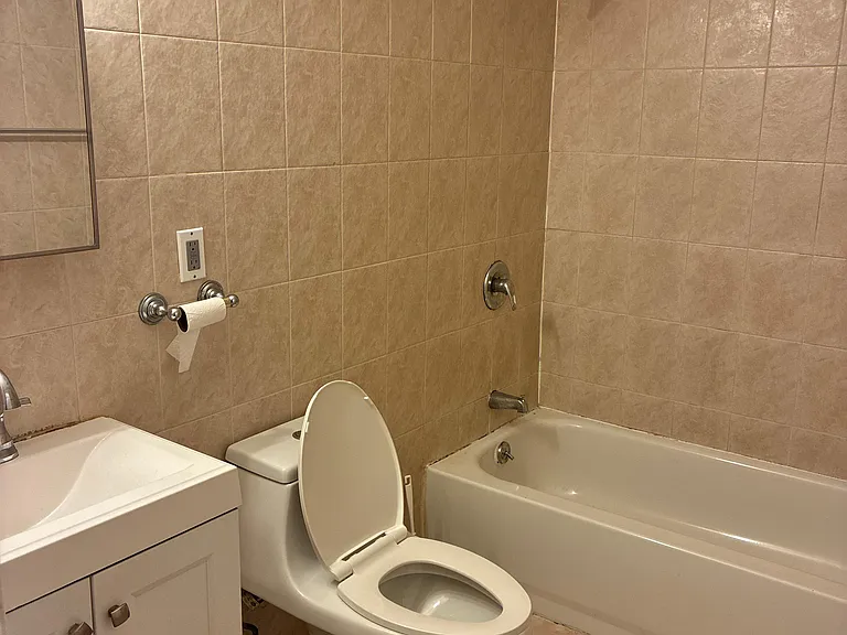 Midland Pkwy — Photo 10