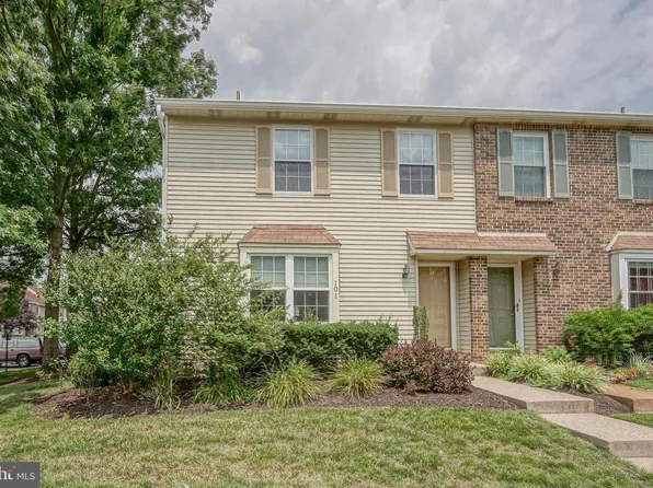 101 Camber Ln #99, Mount Laurel, NJ 08054
