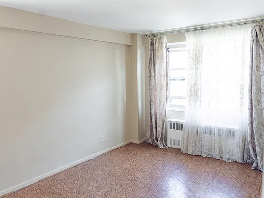 Bedroom 2, photo 1