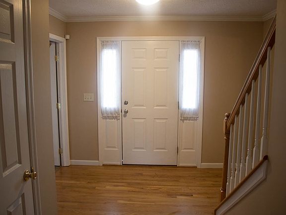 4th image of 2104 Nelish Ct