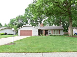 6066 Mills Creek Ln, North Ridgeville, OH 44039