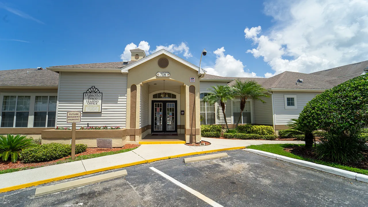 Palmetto Trace Apartments — Photo 2