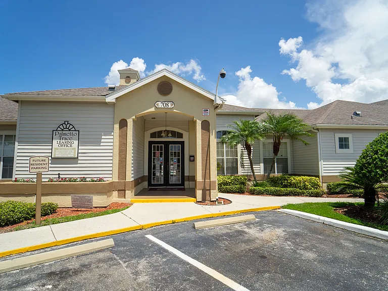 Palmetto Trace Apartments — Photo 2