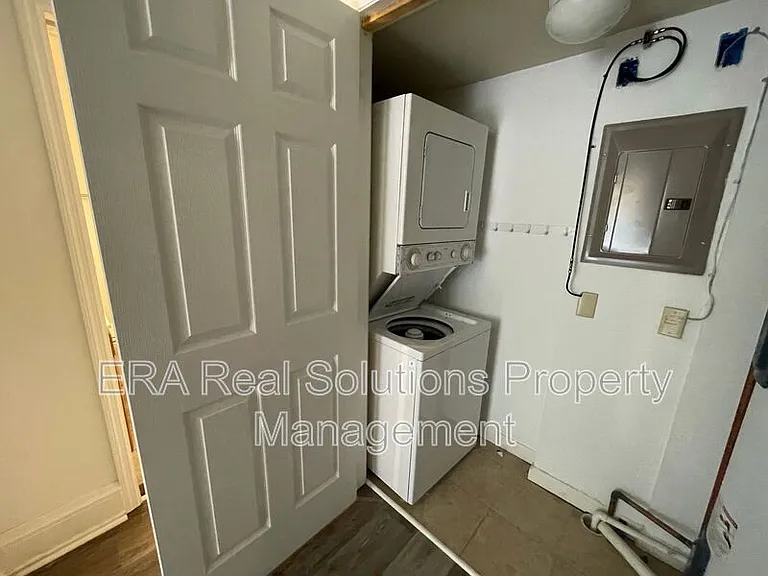 2112-2114 Kemper Ln #3 — Photo 18