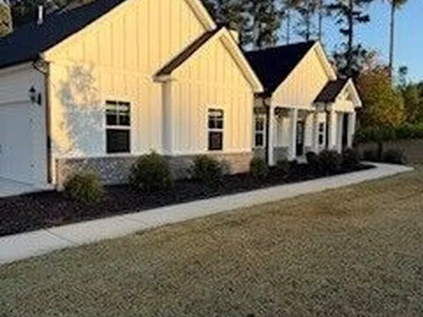 39 Wellborn Dr, Newnan, GA 30263