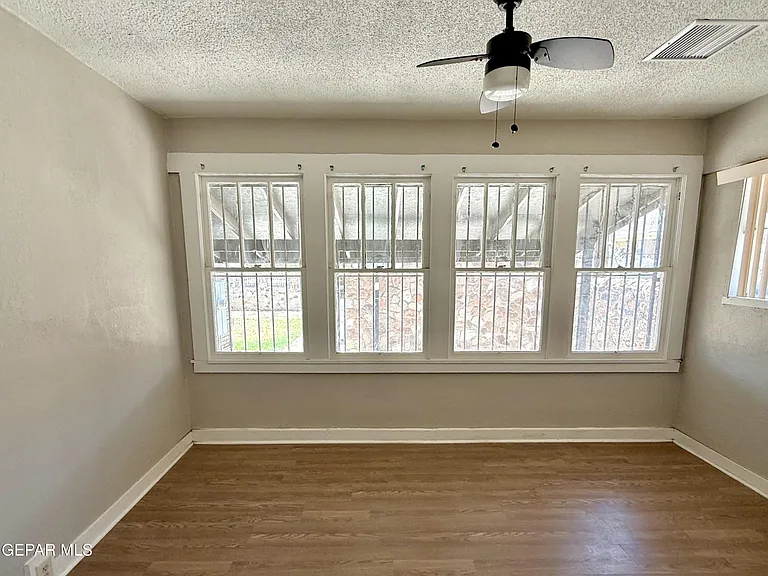 1709 N Stevens St — Photo 10