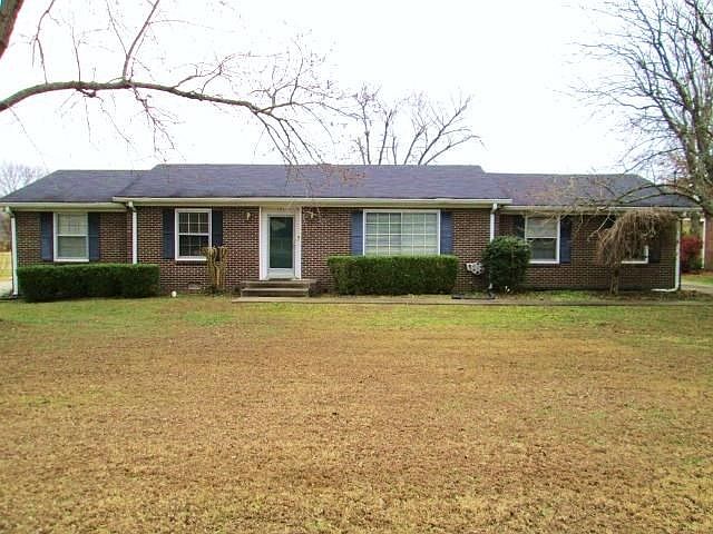 1st image of 135 Sherry Cir
