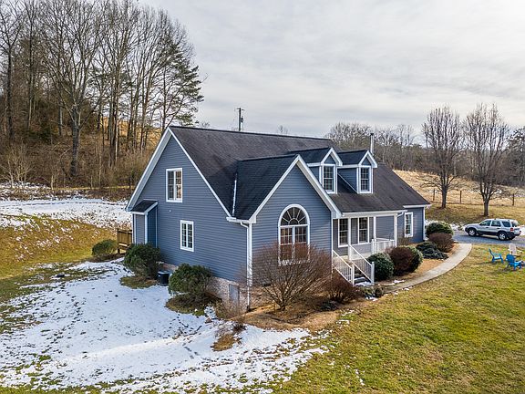 3rd image of 970 Stuartsburg Rd