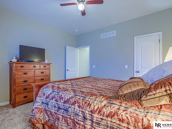 5th image of 20423 Saratoga Cir