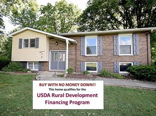 1806 Captains Dr, Worden, IL 62097