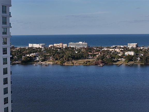 4th image of 231 Riverside Dr Unit 1110