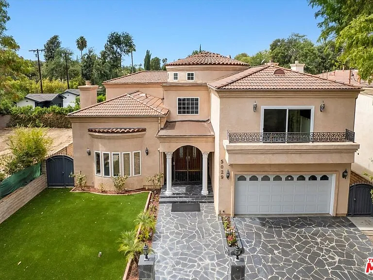 5029 Lemona Ave — Photo 4