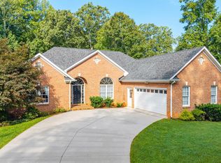 1012 Ivy Creek Dr, Forest, VA 24551