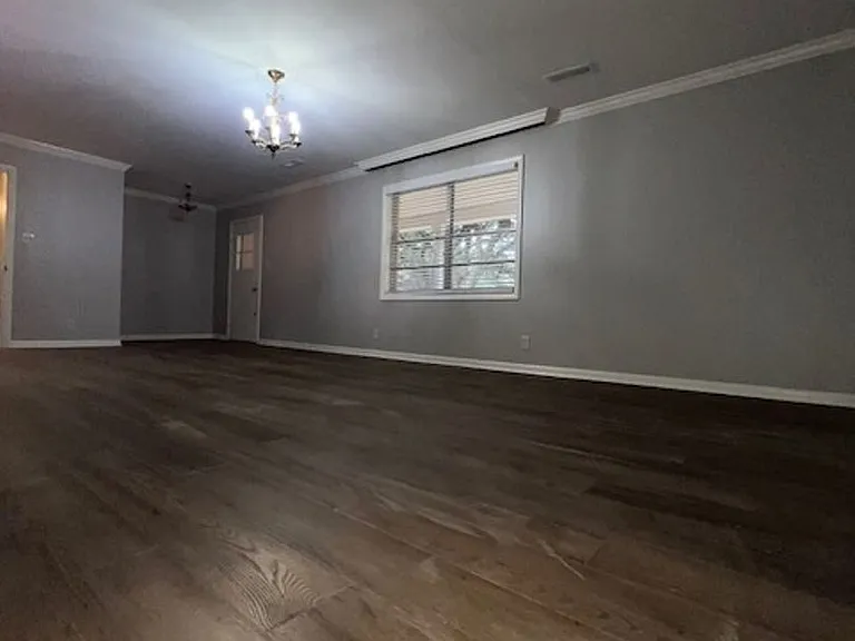 2524 W Hillsboro St — Photo 24