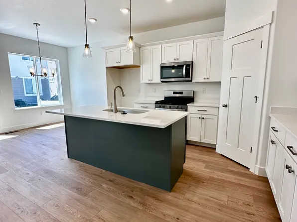 1547 W Banner Dr, Saratoga Springs, UT 84045