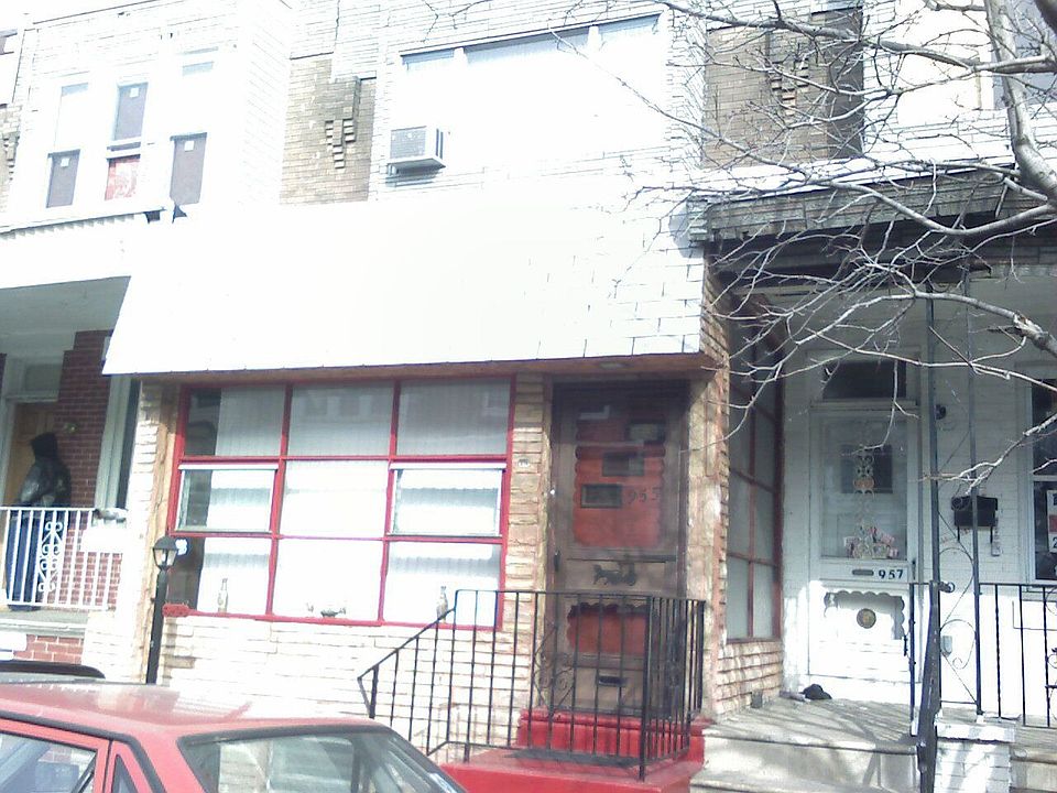 1st image of 955 E Schiller St