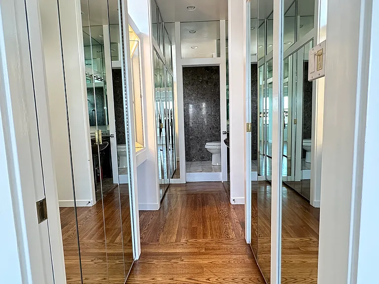 1233 Montgomery St — Photo 33