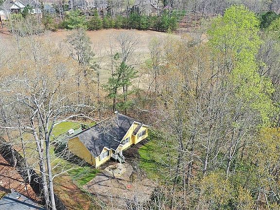 3rd image of 72 Dogwood Way