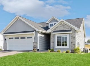 1106 High Ridge Trl, Solon, IA 52333