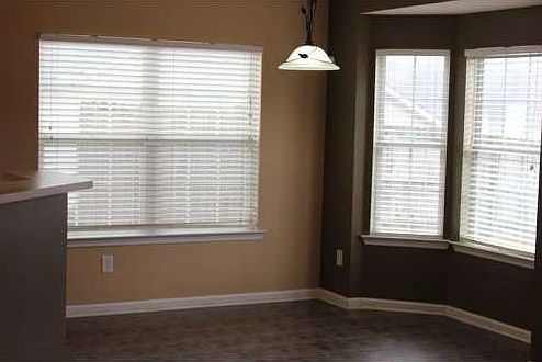 5th image of 272 Murray Park Dr