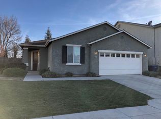 5571 W University Ave, Fresno, CA