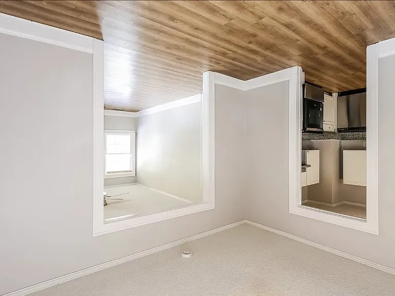 204 Sumter St — Photo 1