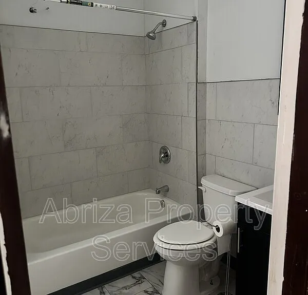 4523 Adelaide Ave #1F — Photo 5