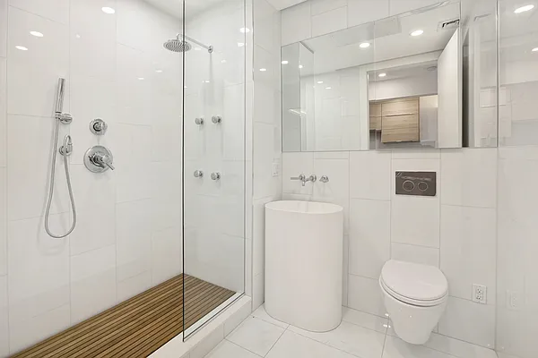 Sold by Isen & Company : Real Estate Advisors | media 15