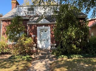 2130 W Farwell Ave, Chicago, IL 60645